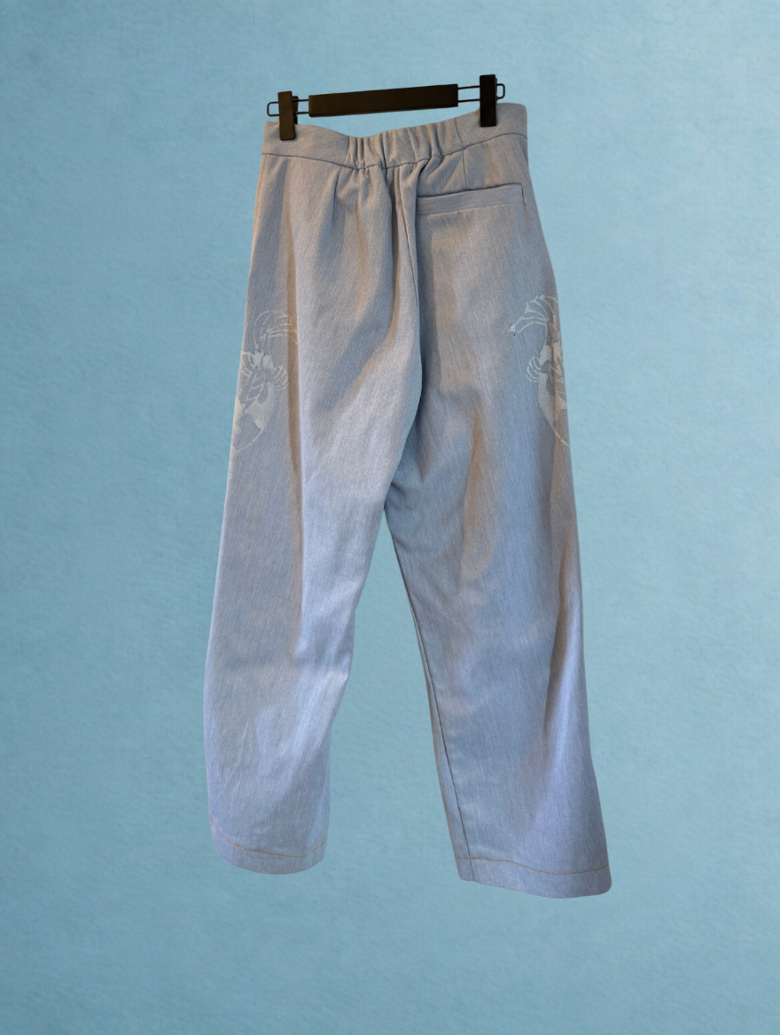 Pantalon Élégant Goldfish couleur Bleu Clair LAKUACHIMOTO